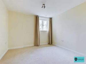 Bedroom- click for photo gallery